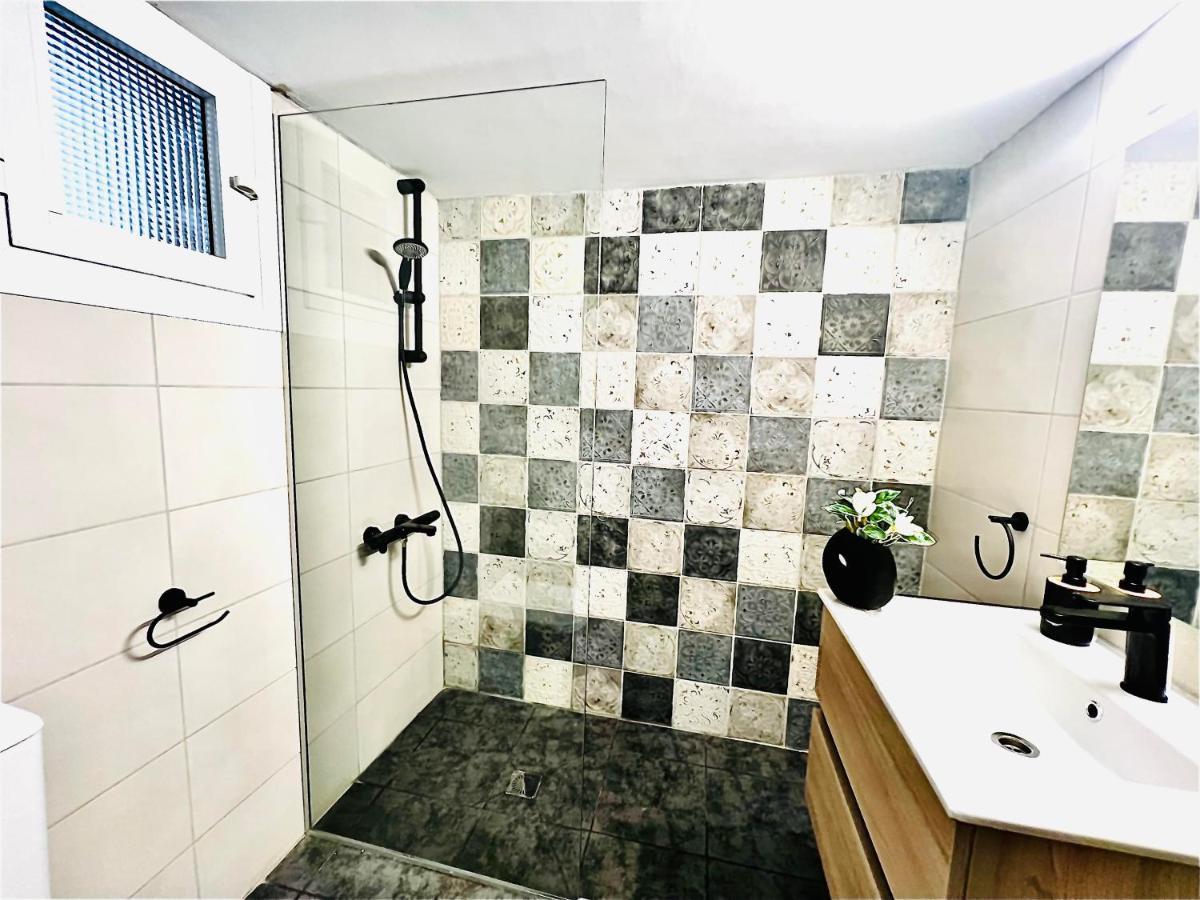 Mina 53 Apartment Ларнака Екстериор снимка